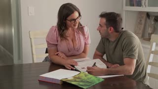 Tutor Says 
