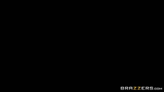 Brazzers - Competitive MILFs Ariella Ferrera, Reagan Foxx go head to head in this sexy, sweaty spin-