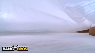 BANGBROS - Epic MILF Lisa Ann Getting The Business From Tony Rubino